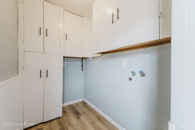 107 Sam Dr, Louisville, KY 40214