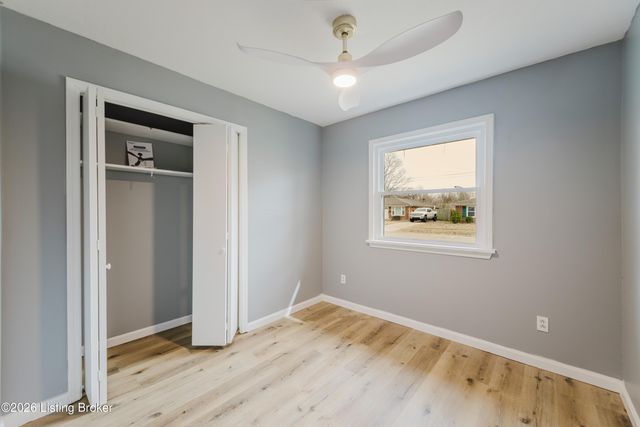 107 Sam Dr, Louisville, KY 40214