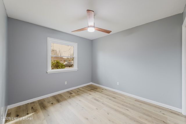 107 Sam Dr, Louisville, KY 40214