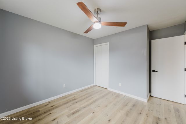 107 Sam Dr, Louisville, KY 40214