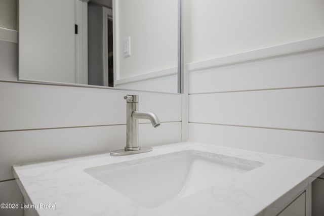 107 Sam Dr, Louisville, KY 40214