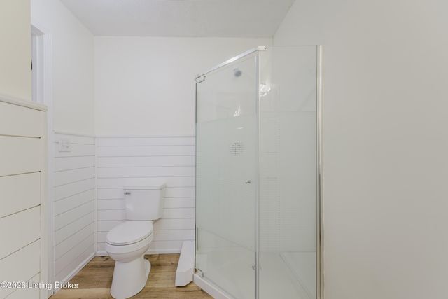 107 Sam Dr, Louisville, KY 40214