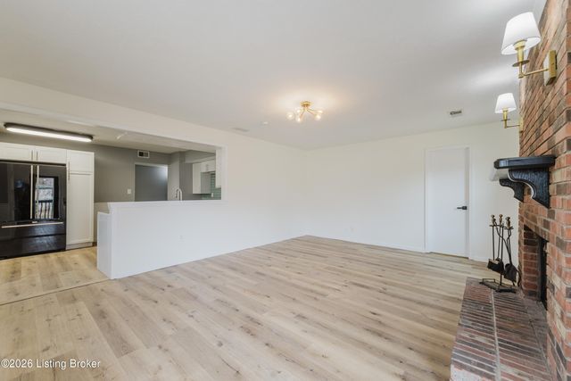 107 Sam Dr, Louisville, KY 40214