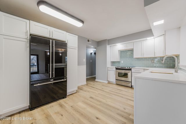 107 Sam Dr, Louisville, KY 40214