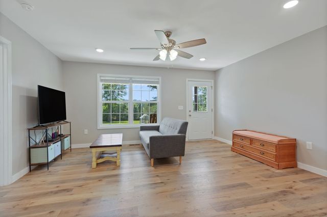 118 Solomon Way, Summertown, TN 38483