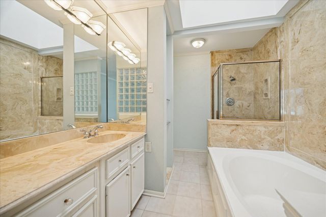 11521 Village Place Drive 154, Houston, TX 77077