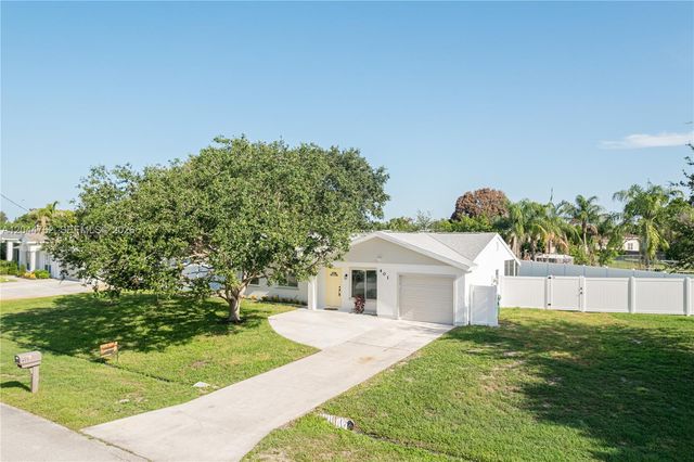 401 SW College Park Rd, Port St. Lucie, FL 34953