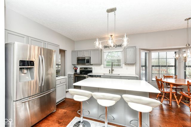 11124 Ashley Place, Fishers, IN 46038