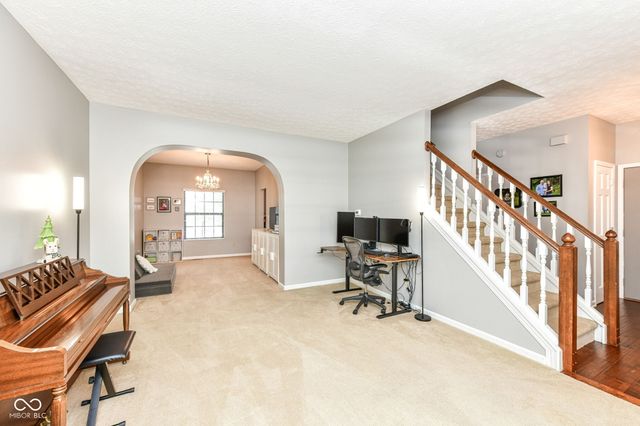 11124 Ashley Place, Fishers, IN 46038