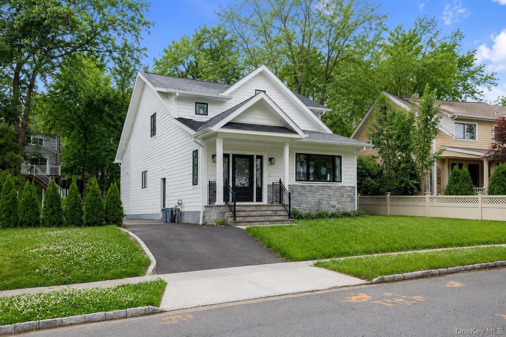 6 Burbury Lane, Great Neck, NY 11023 — exterior
