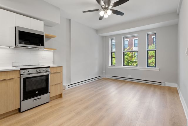 1634 W HOWARD Street 204, Chicago, IL 60626