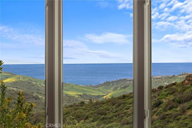 27 Pacific Mist, Newport Coast, CA 92657
