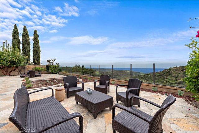 27 Pacific Mist, Newport Coast, CA 92657