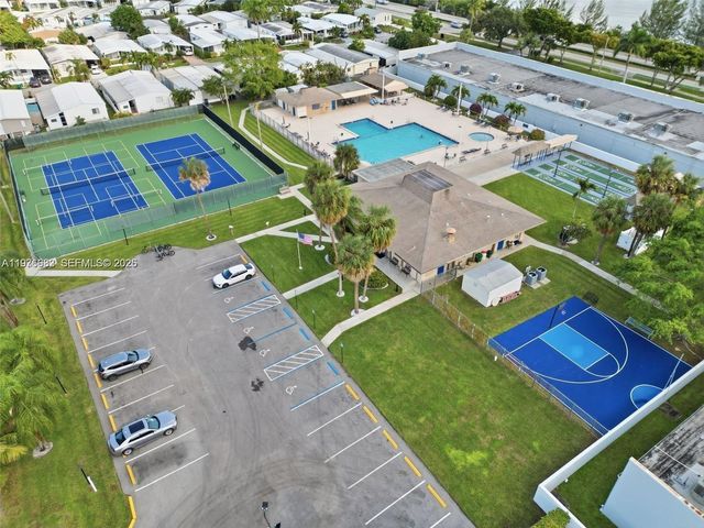 2461 SW 50th St 0, Dania Beach, FL 33312