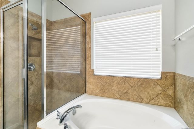 6742 Indian Ldg, San Antonio, TX 78253