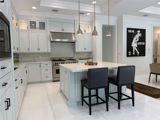 4724 SW 72nd Street, Miami, FL 33143