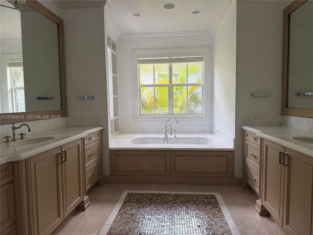 4724 SW 72nd Street, Miami, FL 33143