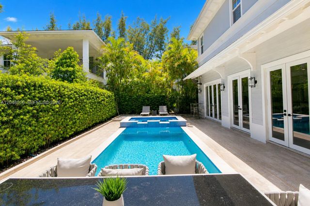 4724 SW 72nd Street, Miami, FL 33143