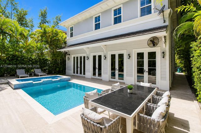 4724 SW 72nd Street, Miami, FL 33143