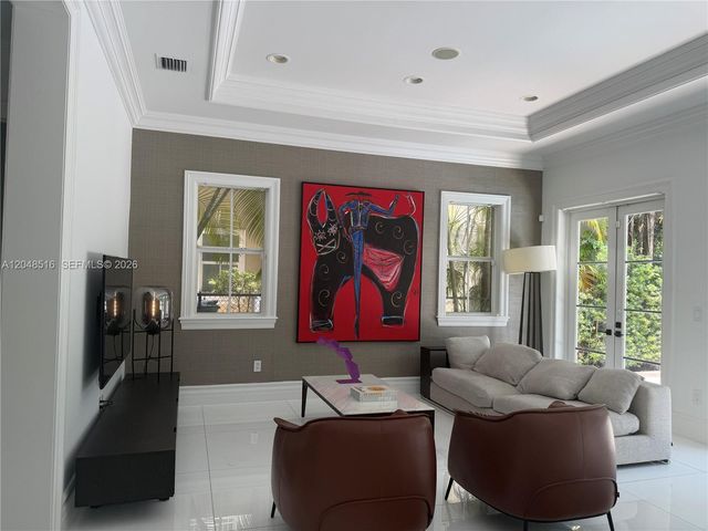 4724 SW 72nd Street, Miami, FL 33143