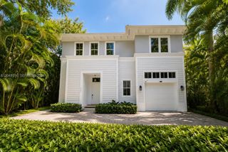 4724 SW 72nd Street, Miami, FL 33143