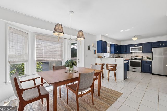 1233 Defoor Court NW, Atlanta, GA 30318