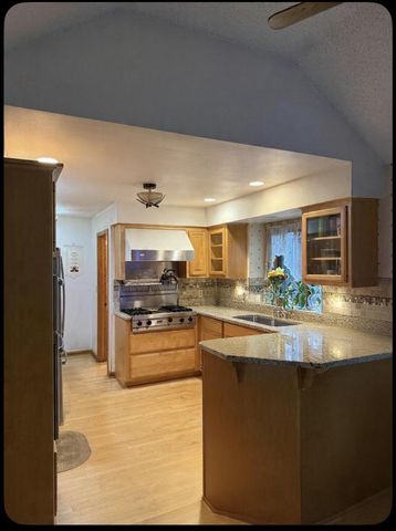 11028 W Daphne STREET, Milwaukee, WI 53224