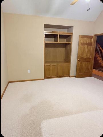 11028 W Daphne STREET, Milwaukee, WI 53224