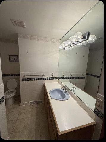 11028 W Daphne STREET, Milwaukee, WI 53224