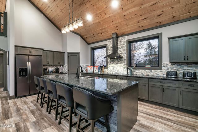 77 Flintlock Lane, Sevierville, TN 37862