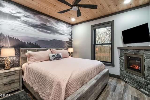 77 Flintlock Lane, Sevierville, TN 37862