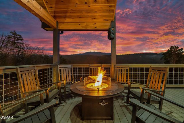 77 Flintlock Lane, Sevierville, TN 37862