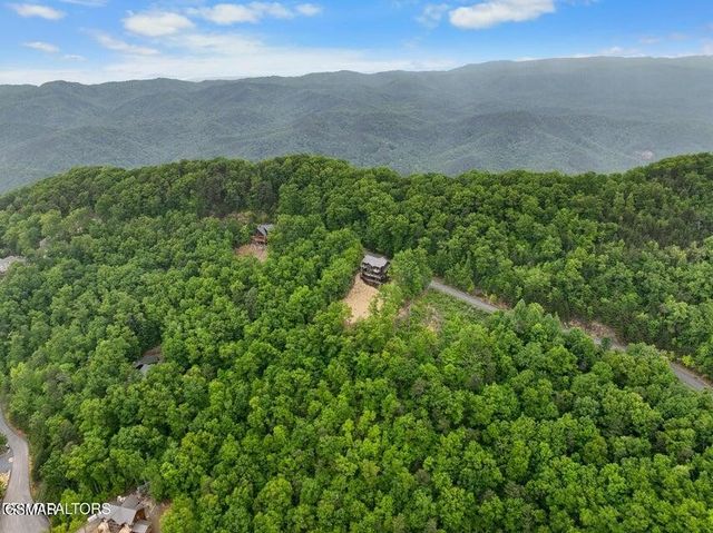 77 Flintlock Lane, Sevierville, TN 37862