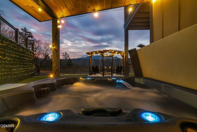 77 Flintlock Lane, Sevierville, TN 37862