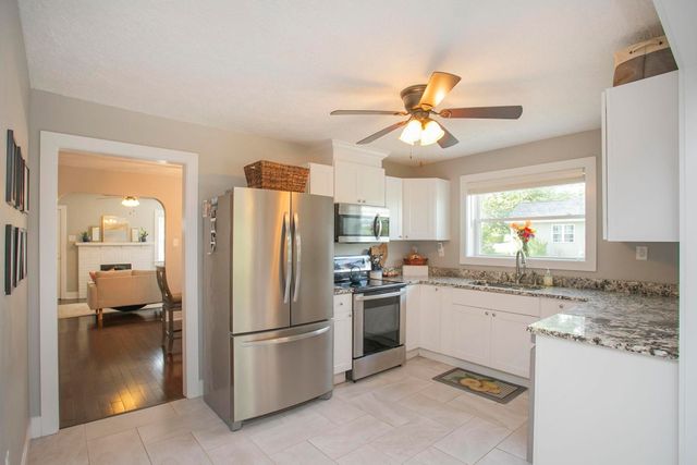 806 Fleming St, Columbia, TN 38401