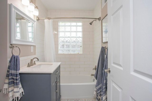 806 Fleming St, Columbia, TN 38401