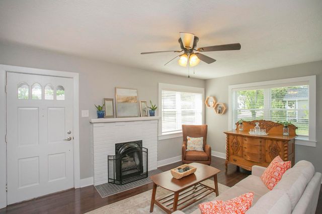 806 Fleming St, Columbia, TN 38401