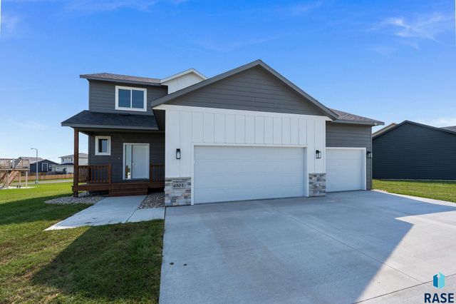 6304 S Dublin Ave Avenue, Sioux Falls, SD 57106