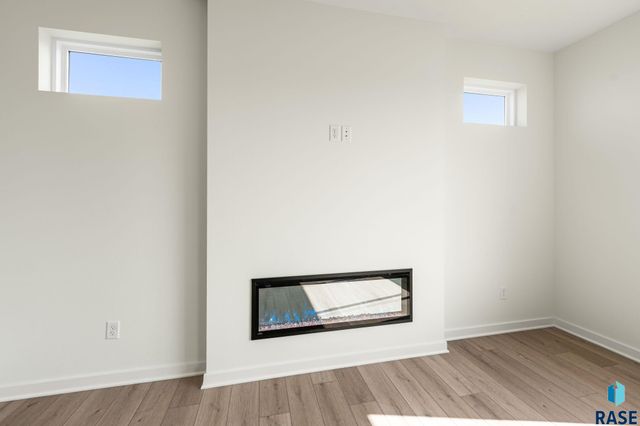 6304 S Dublin Ave Avenue, Sioux Falls, SD 57106