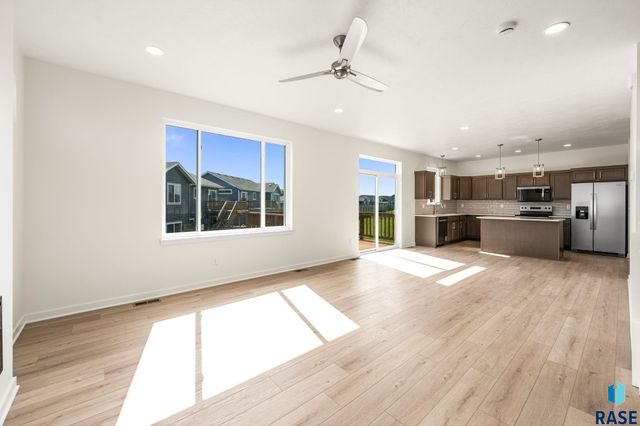 6304 S Dublin Ave Avenue, Sioux Falls, SD 57106