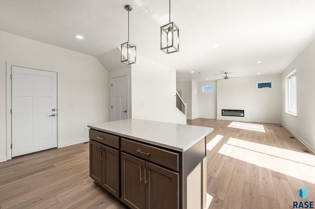 6304 S Dublin Ave Avenue, Sioux Falls, SD 57106
