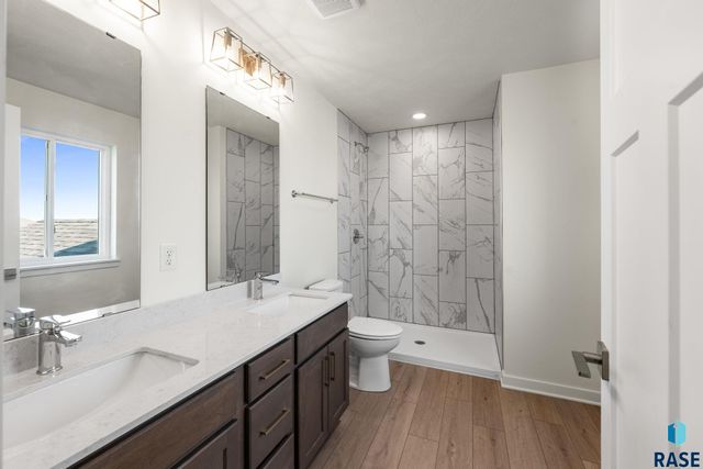 6304 S Dublin Ave Avenue, Sioux Falls, SD 57106