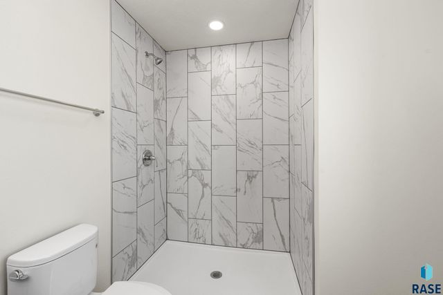 6304 S Dublin Ave Avenue, Sioux Falls, SD 57106