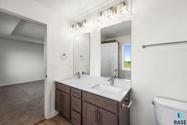 6304 S Dublin Ave Avenue, Sioux Falls, SD 57106