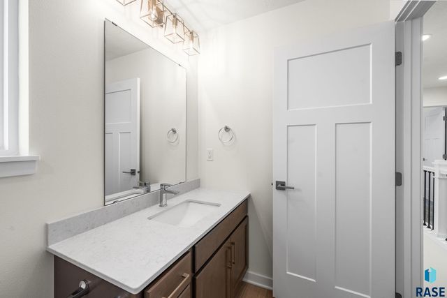 6304 S Dublin Ave Avenue, Sioux Falls, SD 57106