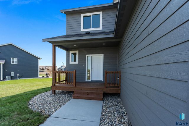 6304 S Dublin Ave Avenue, Sioux Falls, SD 57106