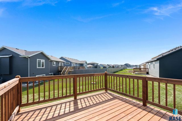 6304 S Dublin Ave Avenue, Sioux Falls, SD 57106
