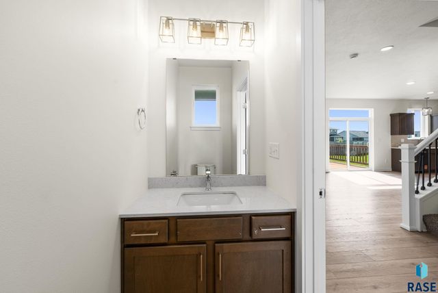6304 S Dublin Ave Avenue, Sioux Falls, SD 57106