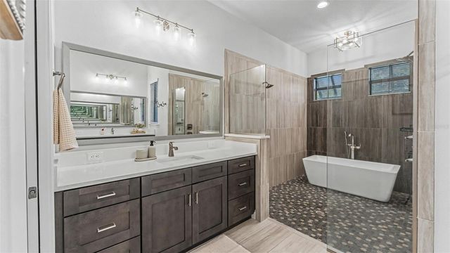 2476 DELPHI CIRCLE, Lakeland, FL 33812