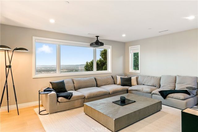 11730 N Primrose Court, Porter Ranch, CA 91326